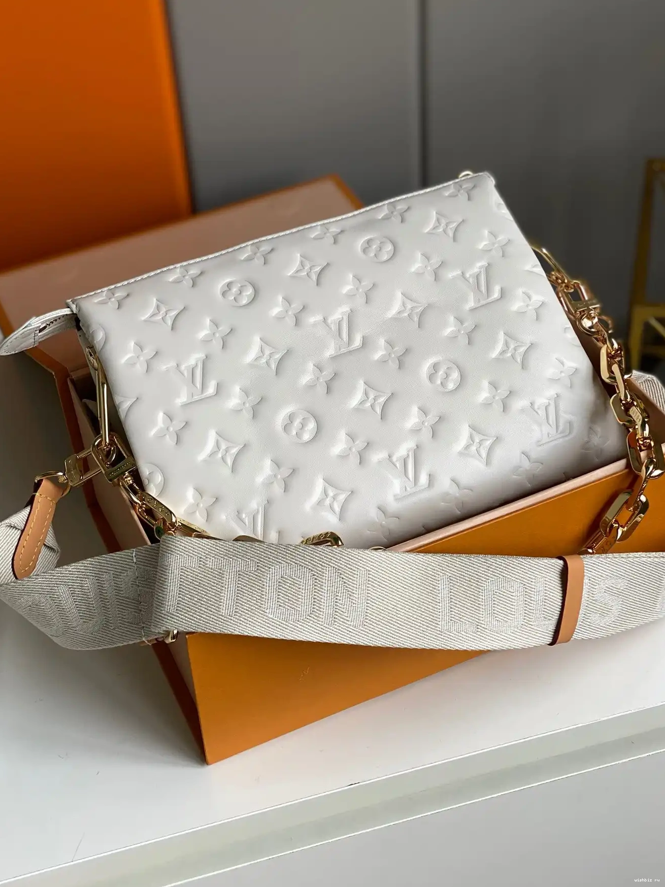 WIS COUSSIN VUITTON LOUIS PM 0612